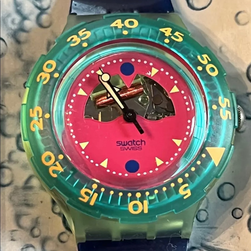 N-I-B Vintage Swatch Scuba “Happy Fish”